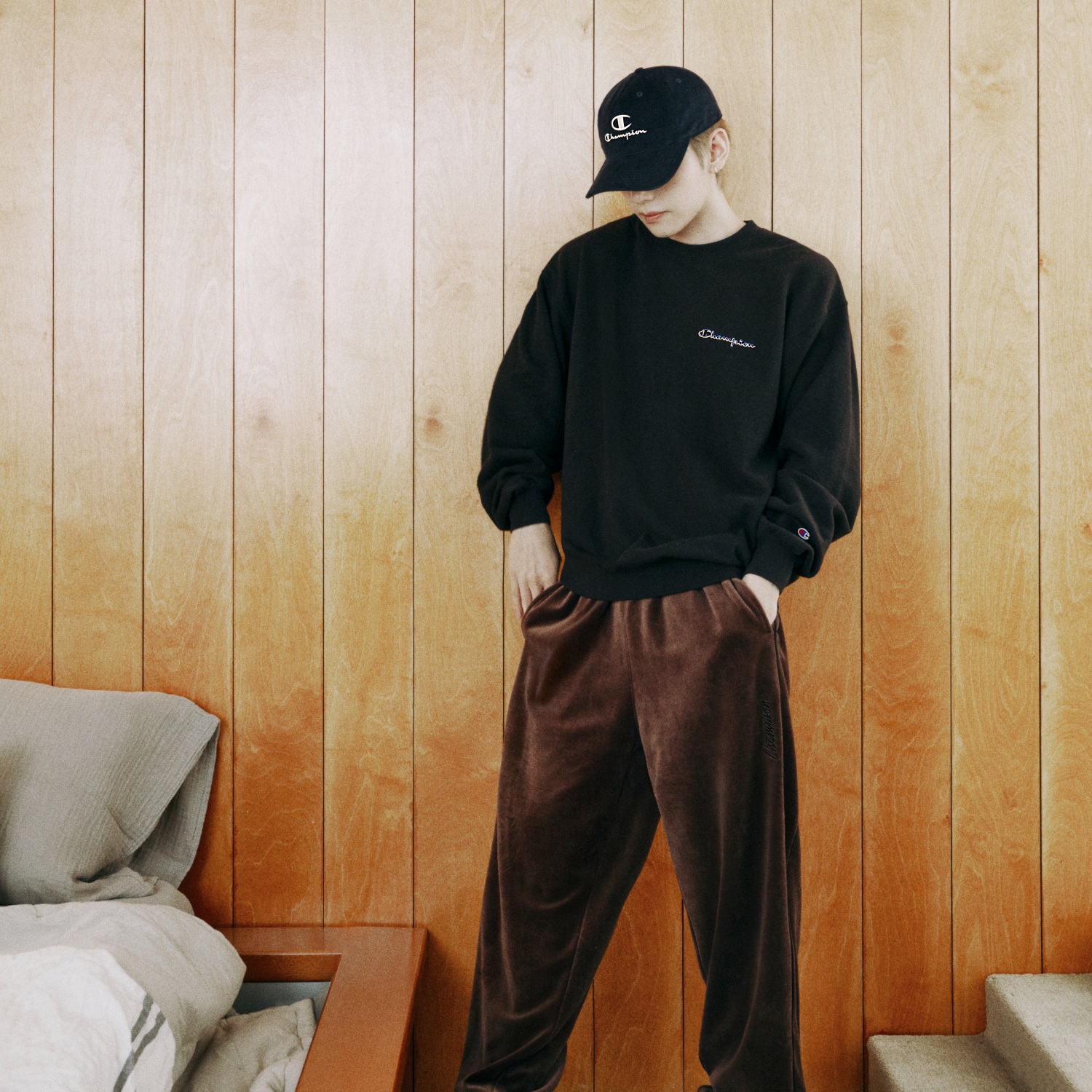 CREW NECK SWEATSHIRT