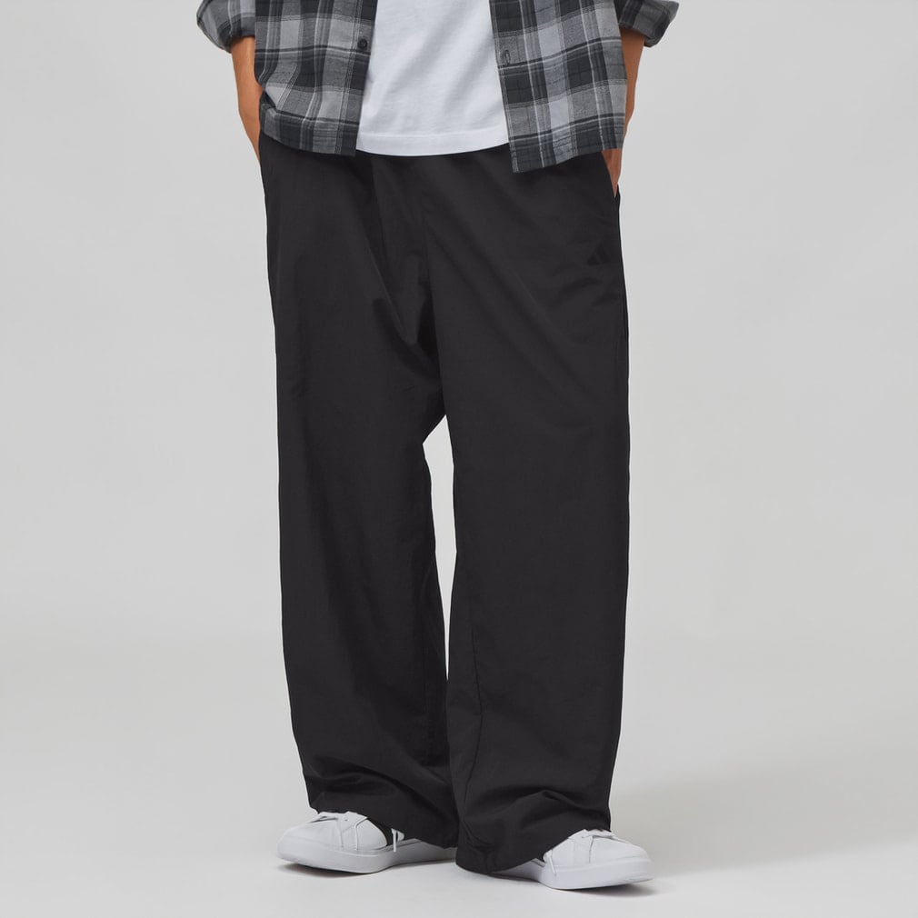 スタジアム ライト ツイル ルーズフィット ストレートレッグ パンツ adidas (アディダス) ブラック