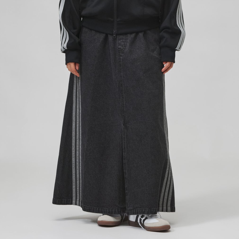スタジアム ウォッシュ デニム ルーズフィット スカート adidas (アディダス) ブラック