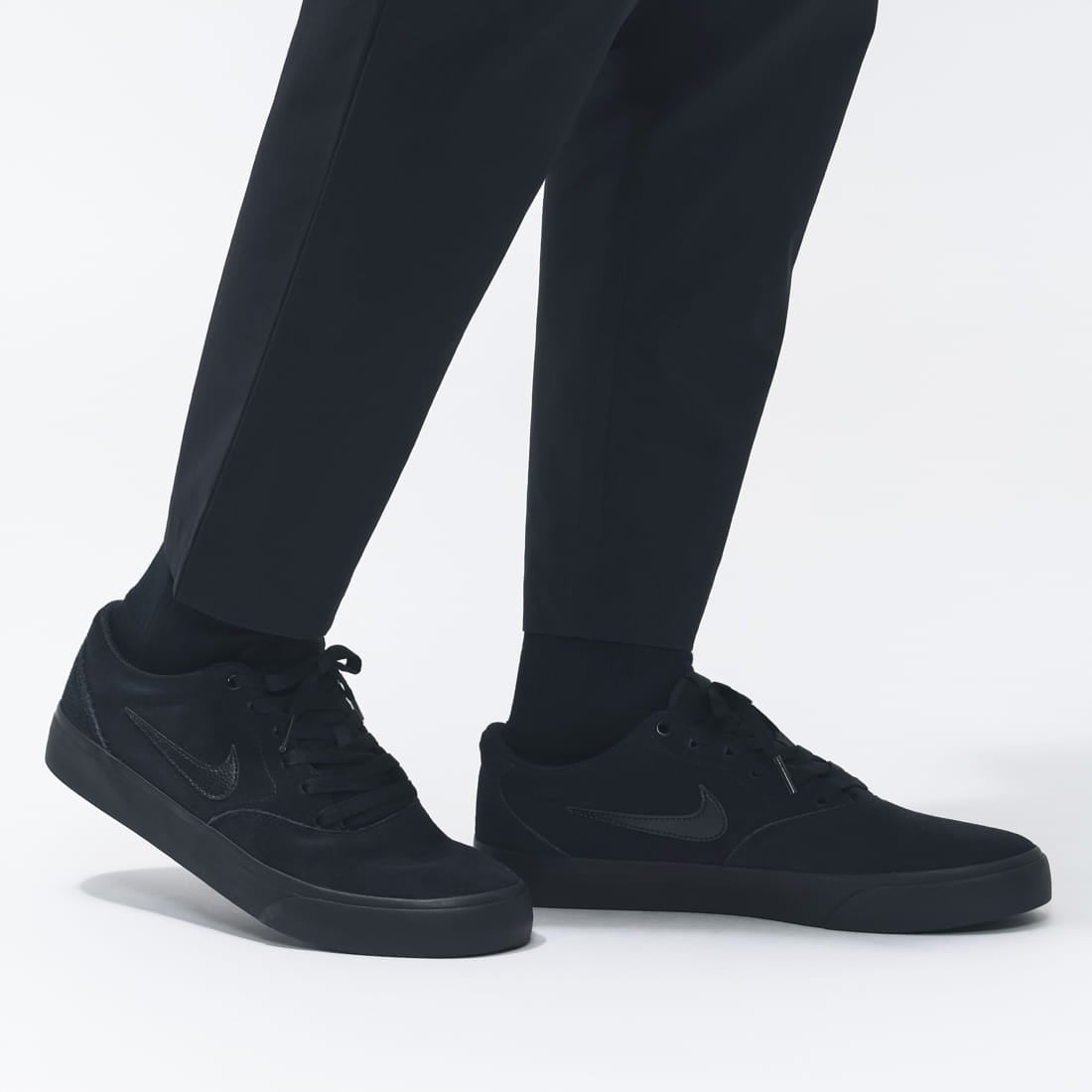 NIKE　チャージ スエード