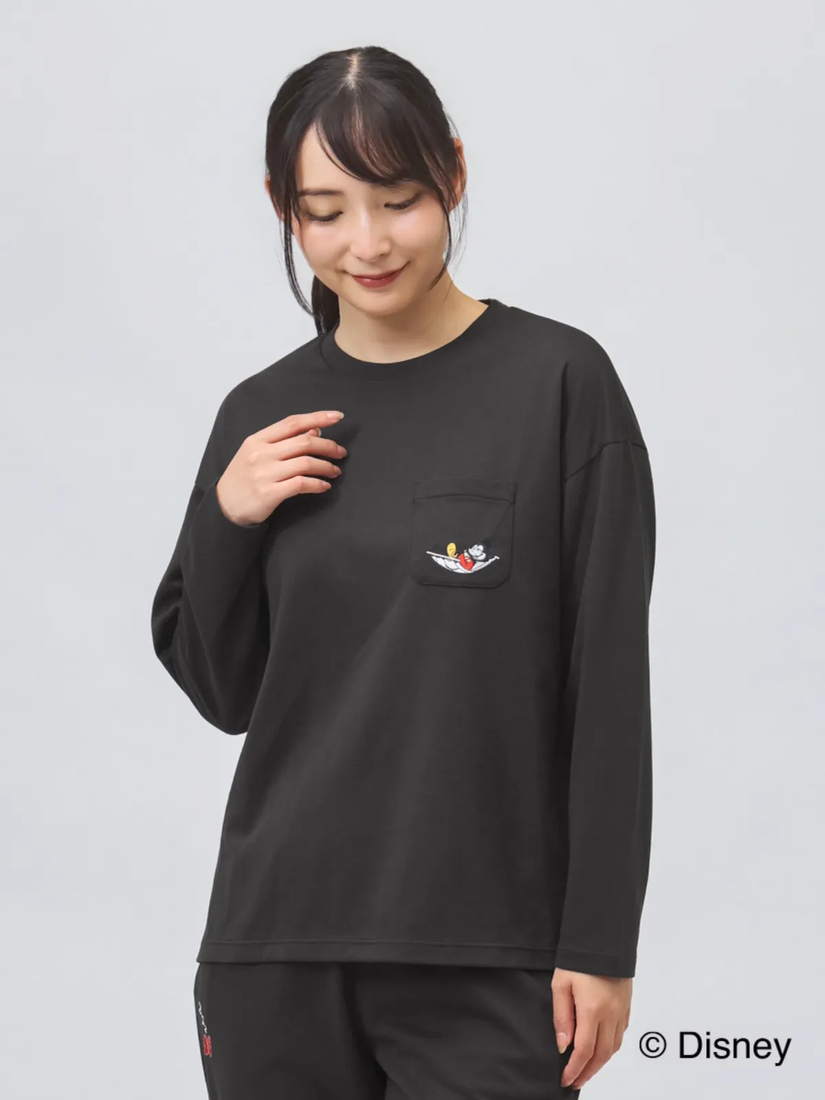 ディズニーデザイン長袖Tシャツ／ディズニーデザインロングパンツ
