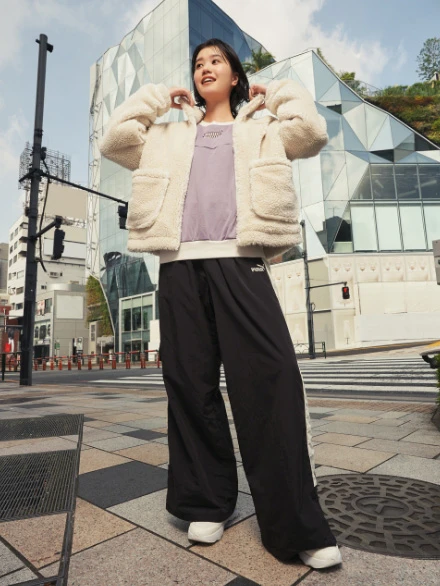 Y2K REVIVAL style