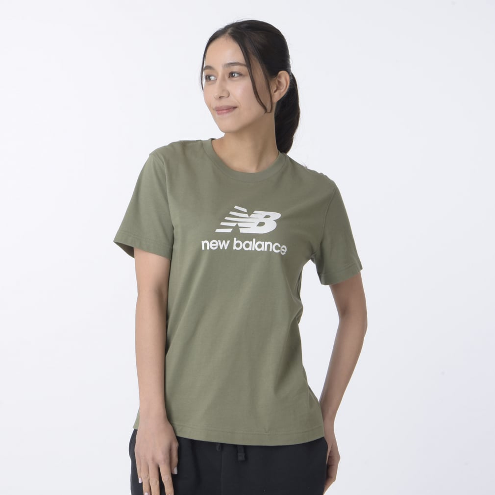 ニューバランス レディース 半袖 Tシャツ ショートスリーブTシャツ Sport Essentials Stacked Logo WT41502  スポーツウェア New Balance｜公式通販 アルペングループ オンラインストア